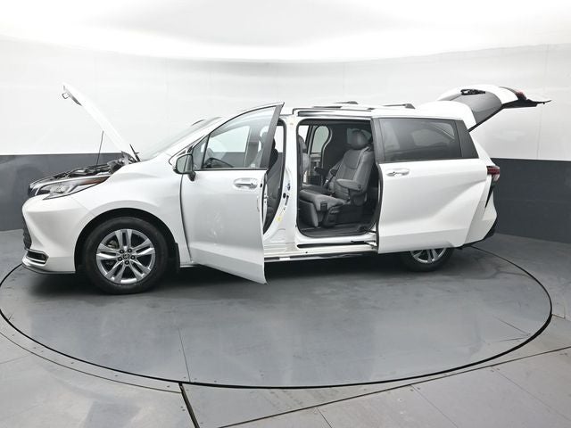 2023 Toyota Sienna Limited 7 Passenger