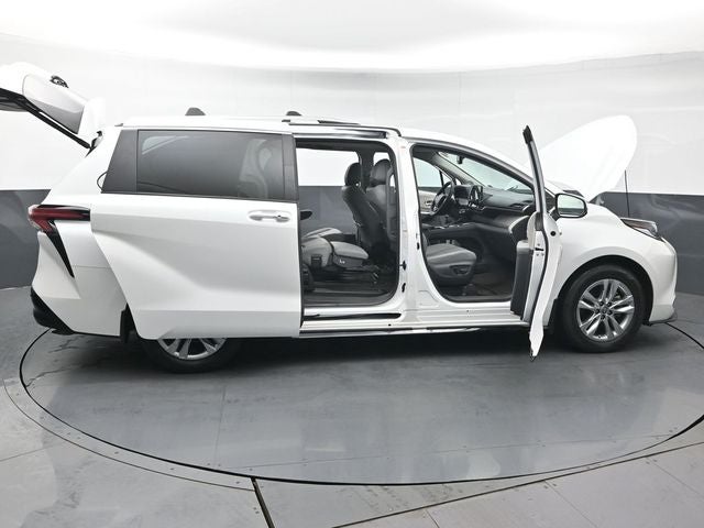 2023 Toyota Sienna Limited 7 Passenger