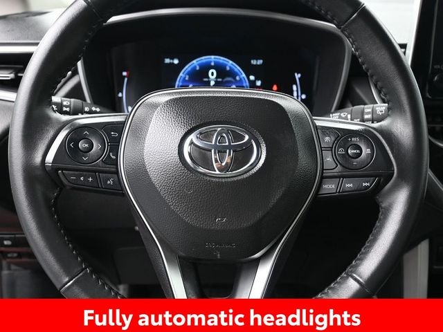 2025 Toyota Corolla Cross XLE