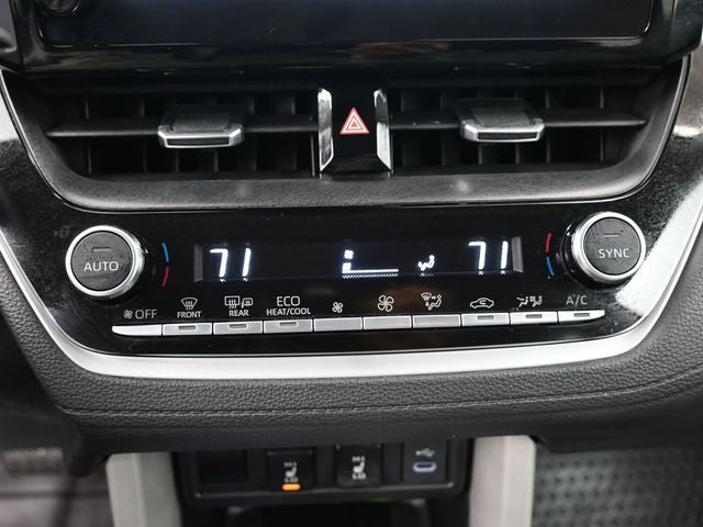 2025 Toyota Corolla Cross XLE