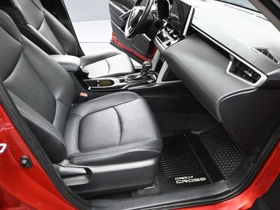 2025 Toyota Corolla Cross XLE