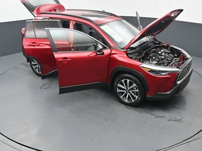 2025 Toyota Corolla Cross XLE