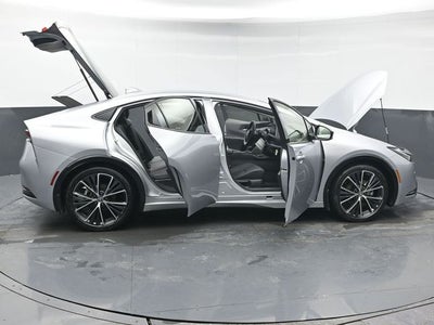 2025 Toyota Prius XLE