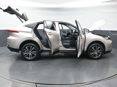 2024 Toyota Venza LE
