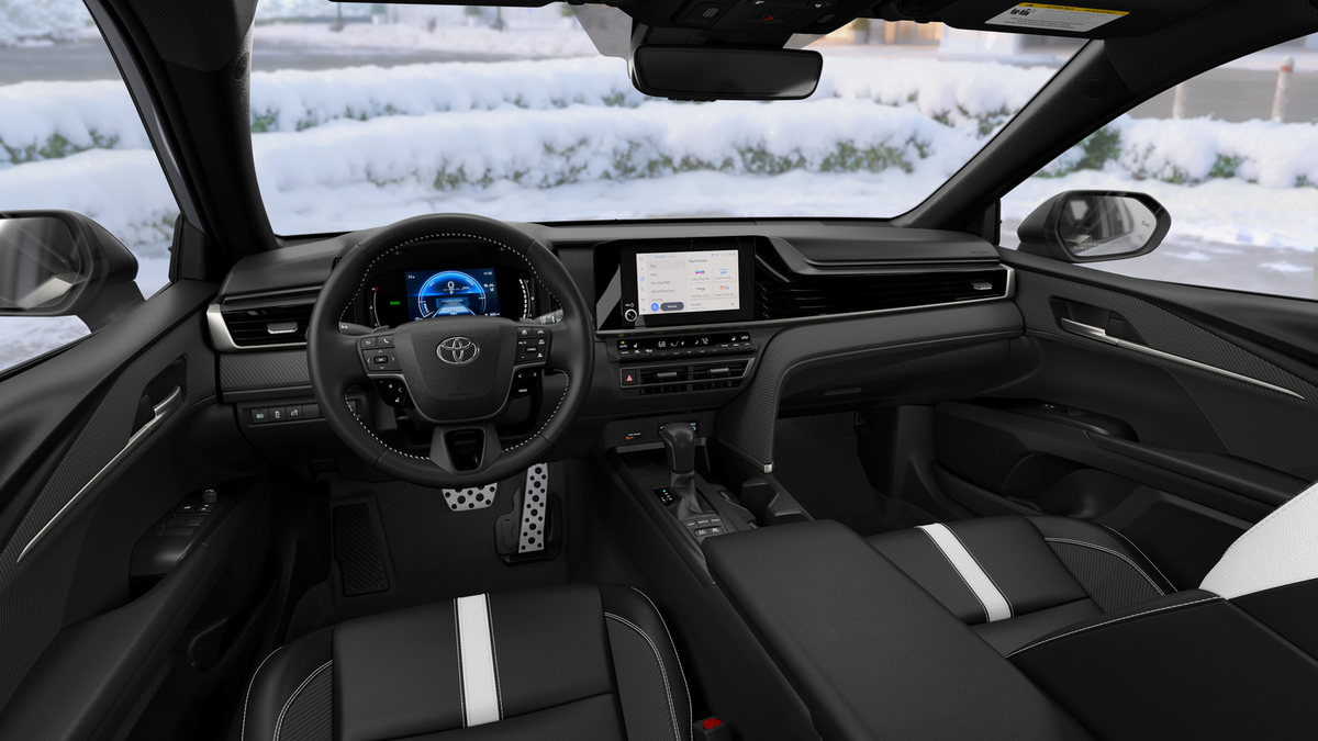 2026 Toyota Camry SE AWD