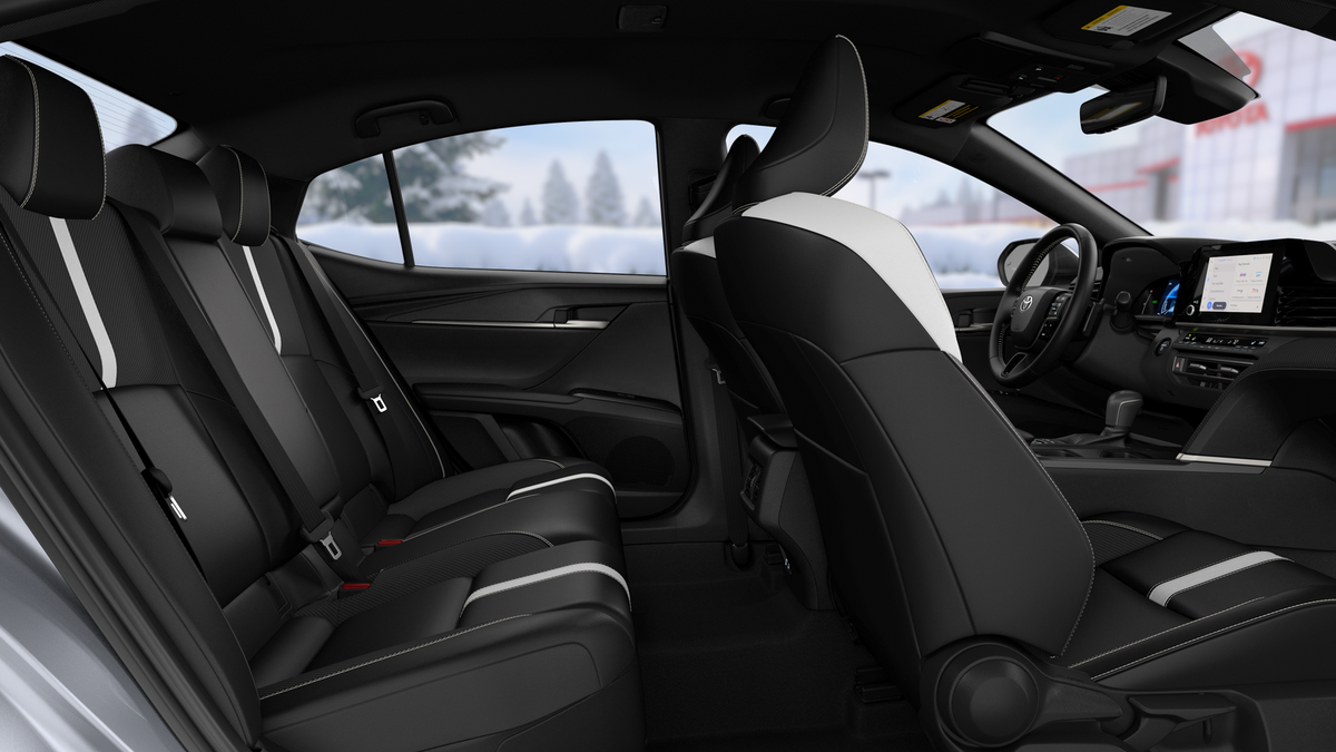2026 Toyota Camry SE AWD