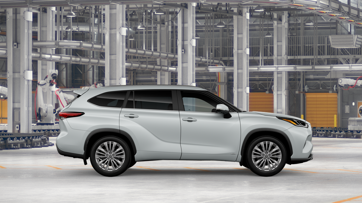 2026 Toyota Highlander Hybrid Platinum
