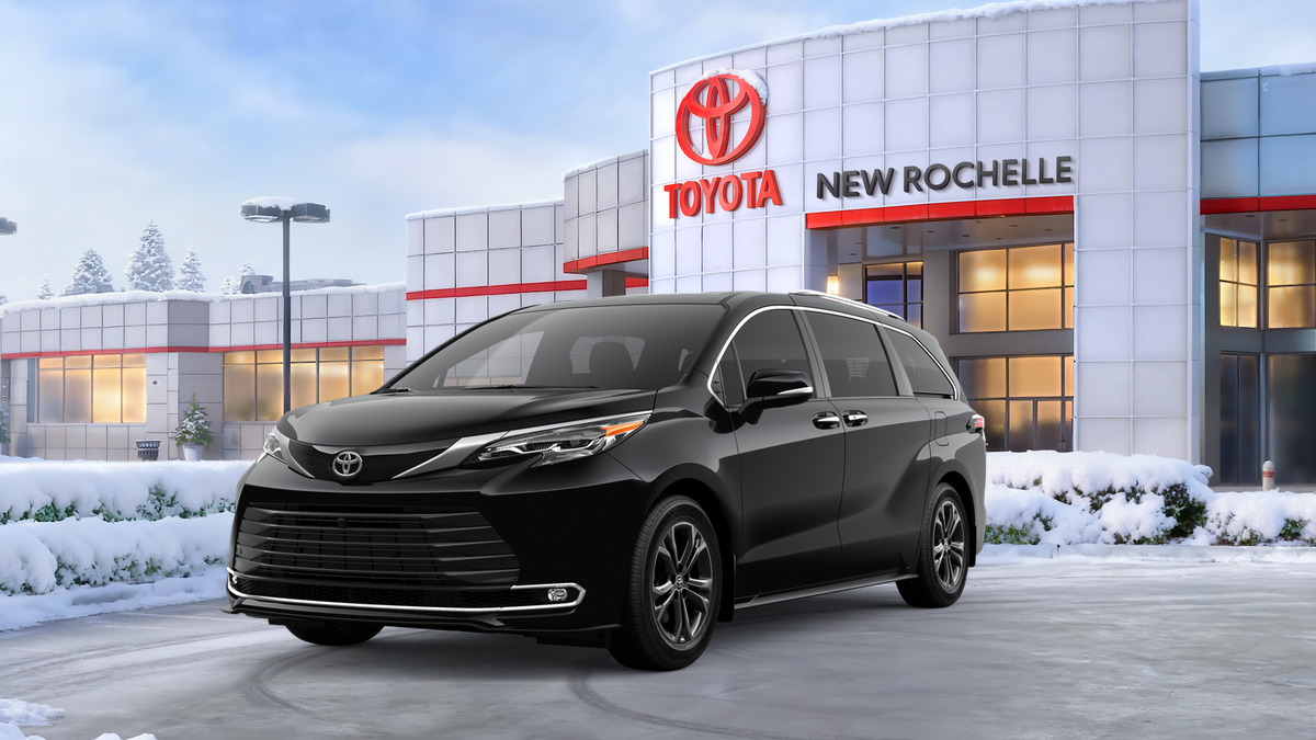 2026 Toyota Sienna Platinum 7-Passenger Hybrid AWD's photo