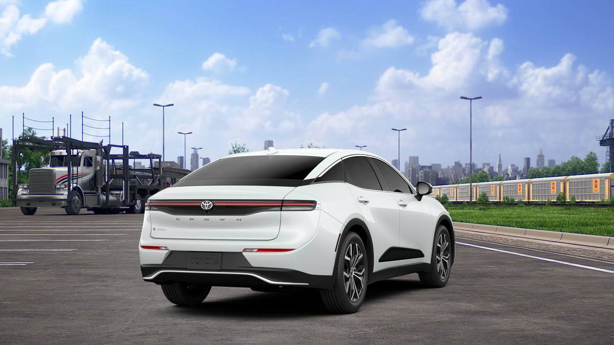 2026 Toyota Toyota Crown XLE